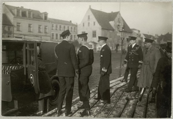 Allierede officerer efter ankomst til Flensborg