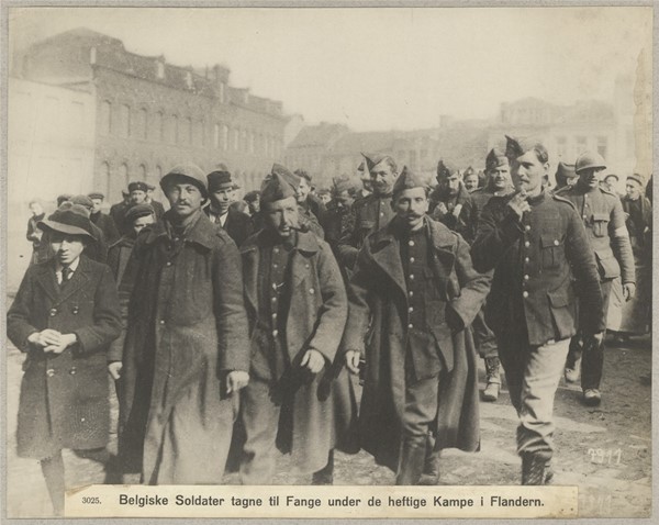 3025. Belgiske Soldater tagne til Fange under de heftige Kampe i Flandern.
