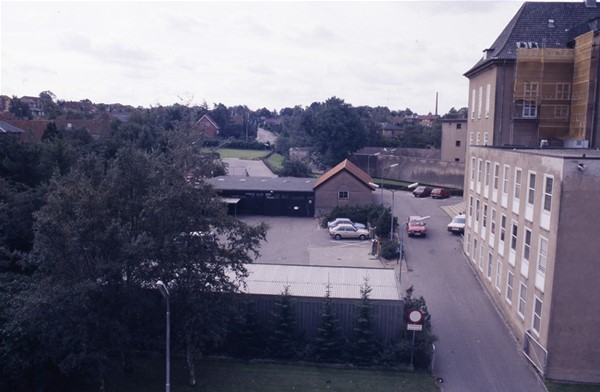 Domhuset set fra Domhusparken 14 og 16.